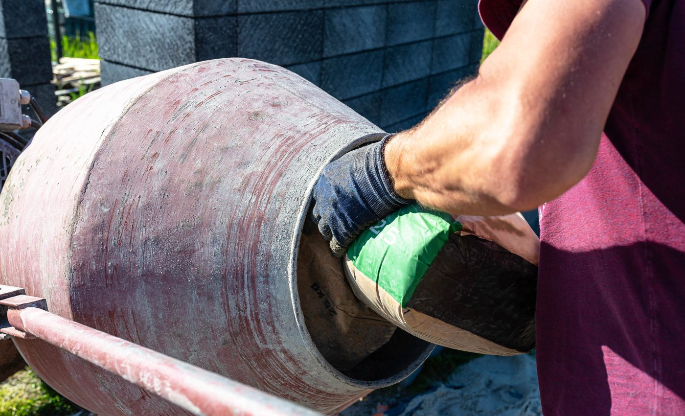 Adding seaweed to cement could forever change the most widely used material on the planet